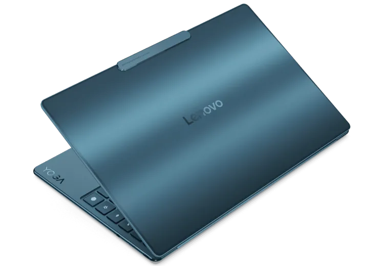Lenovo Yoga Book 9i in colorazione Tidal Teal con scocca in alluminio e logo Lenovo in evidenza